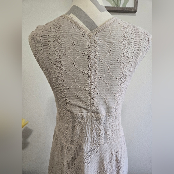 Rabbit Rabbit Rabbit Designs Tan Beige Lace Dress - Picture 6 of 7